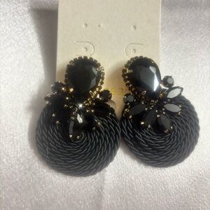 Elegant Black and Gold Women's Earrings